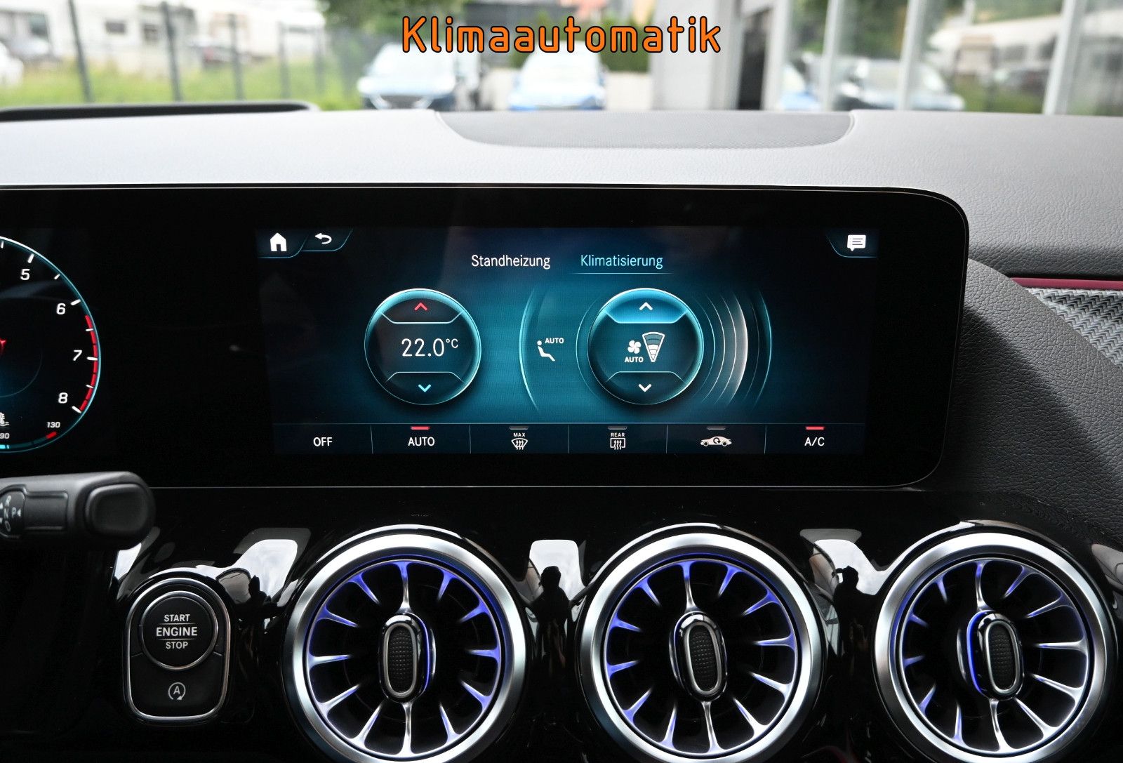 Fahrzeugabbildung Mercedes-Benz GLA 250 DCT AMG Line °DISTRONIC°HUD°STANDHEIZUNG