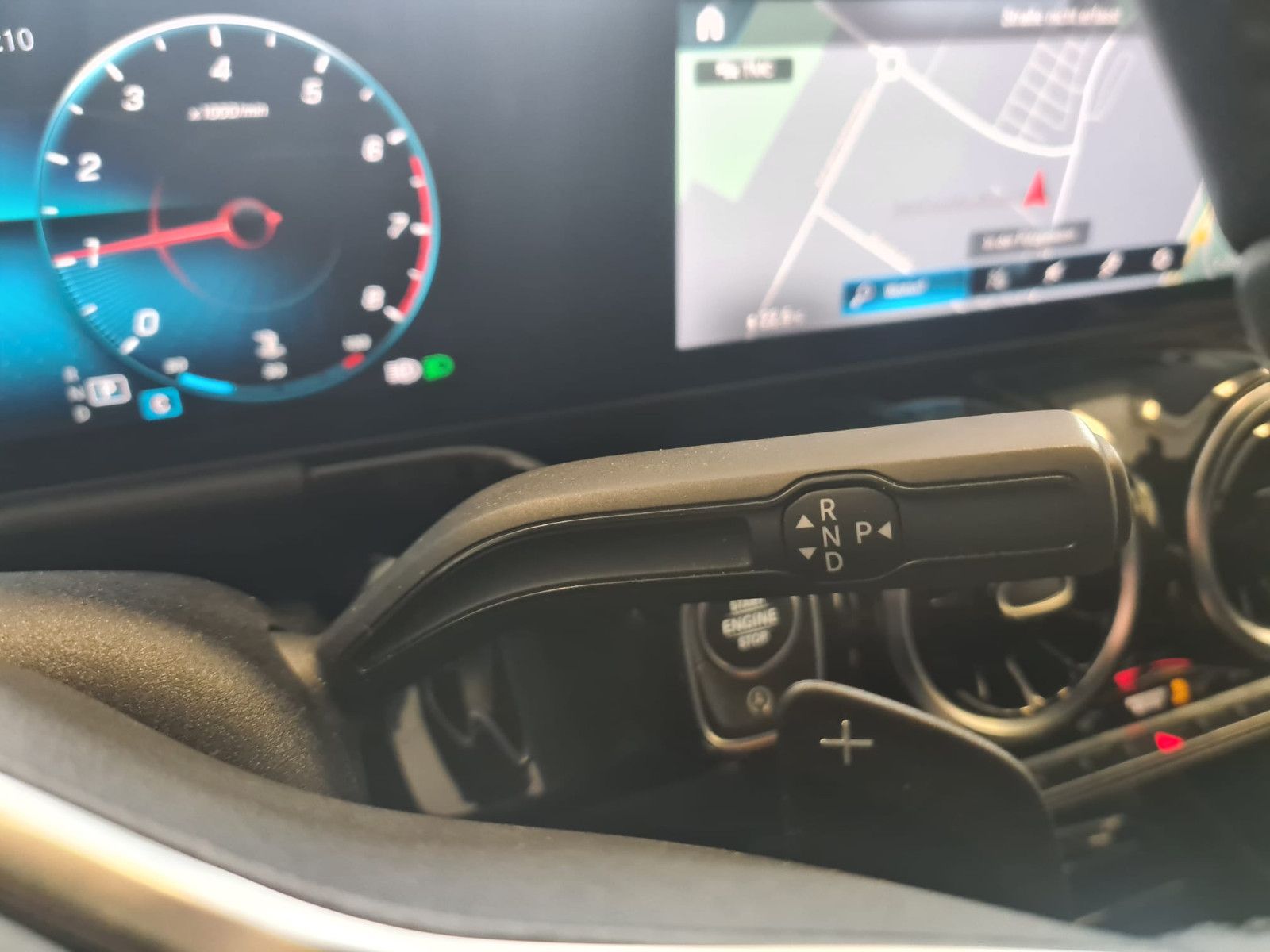 Fahrzeugabbildung Mercedes-Benz B 200 / KAMERA / NAVI / LED / AUTOMATIK