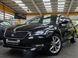 Skoda Superb 1,5 TSI DSG Style mit Navi Xenon ACC 18" - Skoda Superb Gebrauchtwagen in Bremen