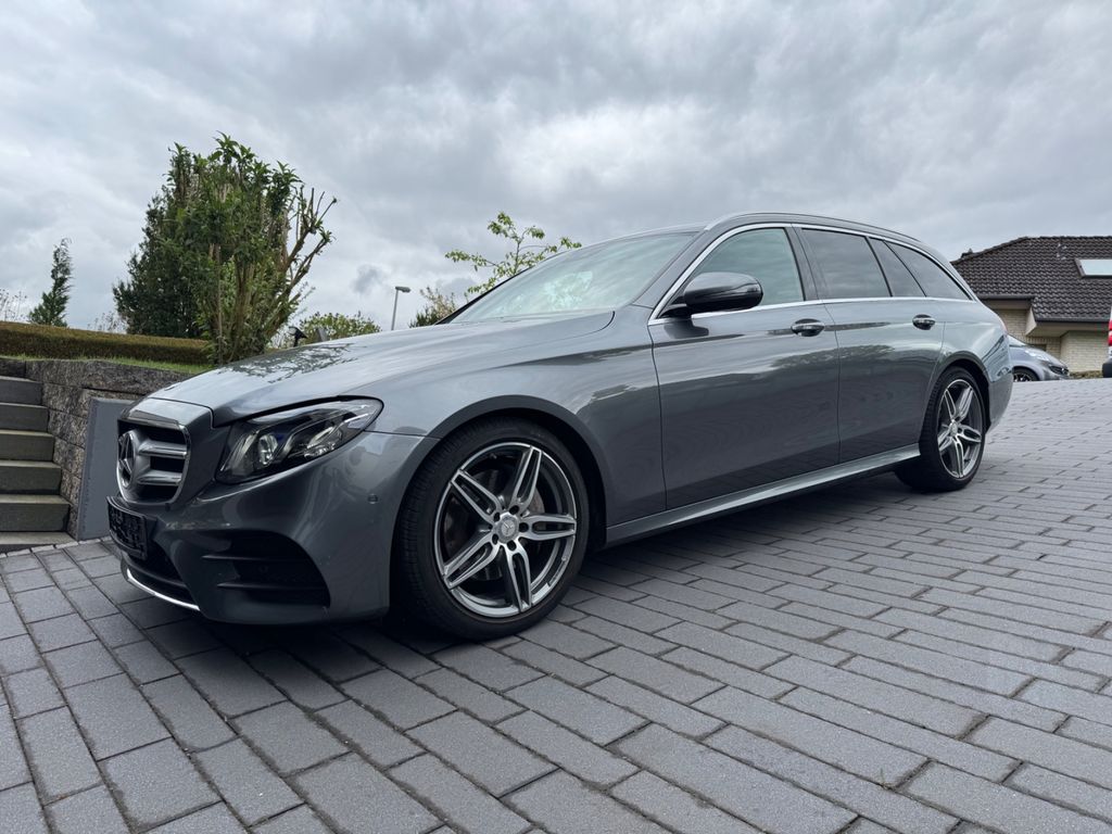 Image of Mercedes-Benz E 200