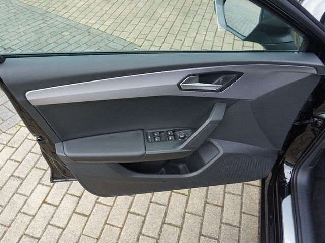 Fahrzeugabbildung SEAT Leon ST TSI FR DSG LED Navi ACC RFK SH 18"