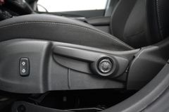 Fahrzeugabbildung Opel Insignia B ST 2.0T ELEGANCE NAVI/LED/VIRT/SH/DAB