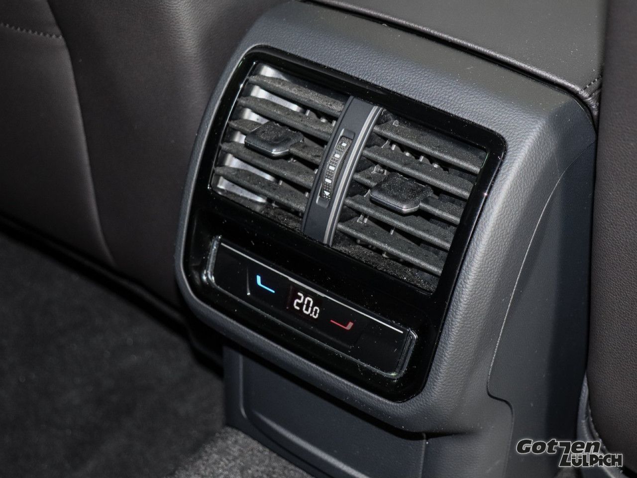 Fahrzeugabbildung Volkswagen Passat Variant Alltrack 2,0TDI 4Motion Navi Rear