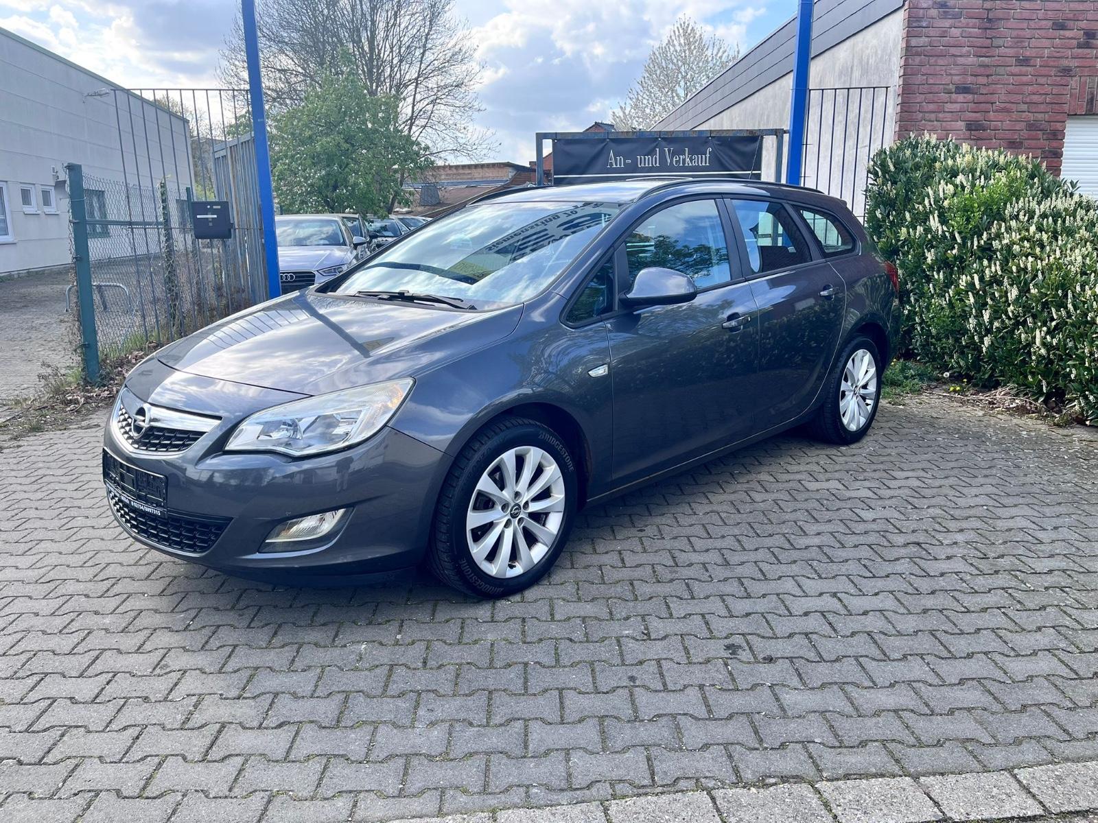 Opel Astra J Sports Tourer SHZ PDC TEMP GARANTIE