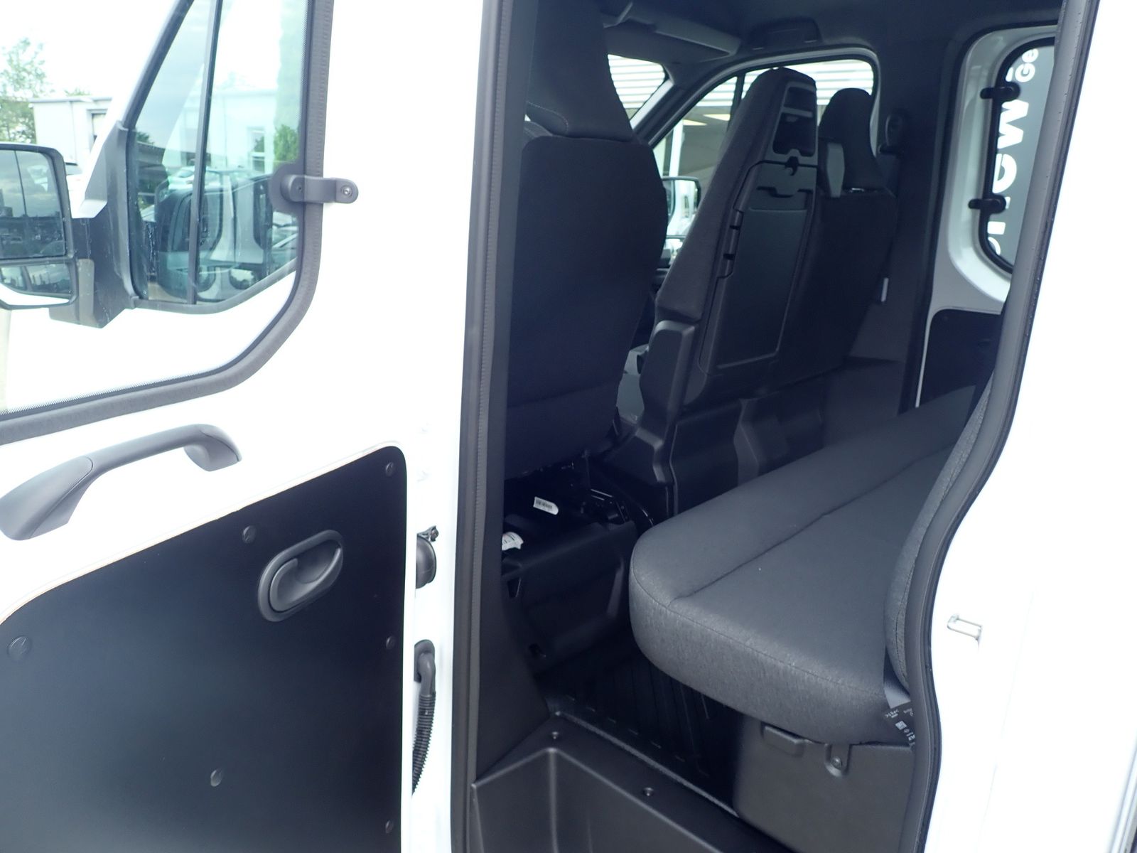 Fahrzeugabbildung Renault Master Werkseitige Umbauten FWD Fgst. Pritsche D