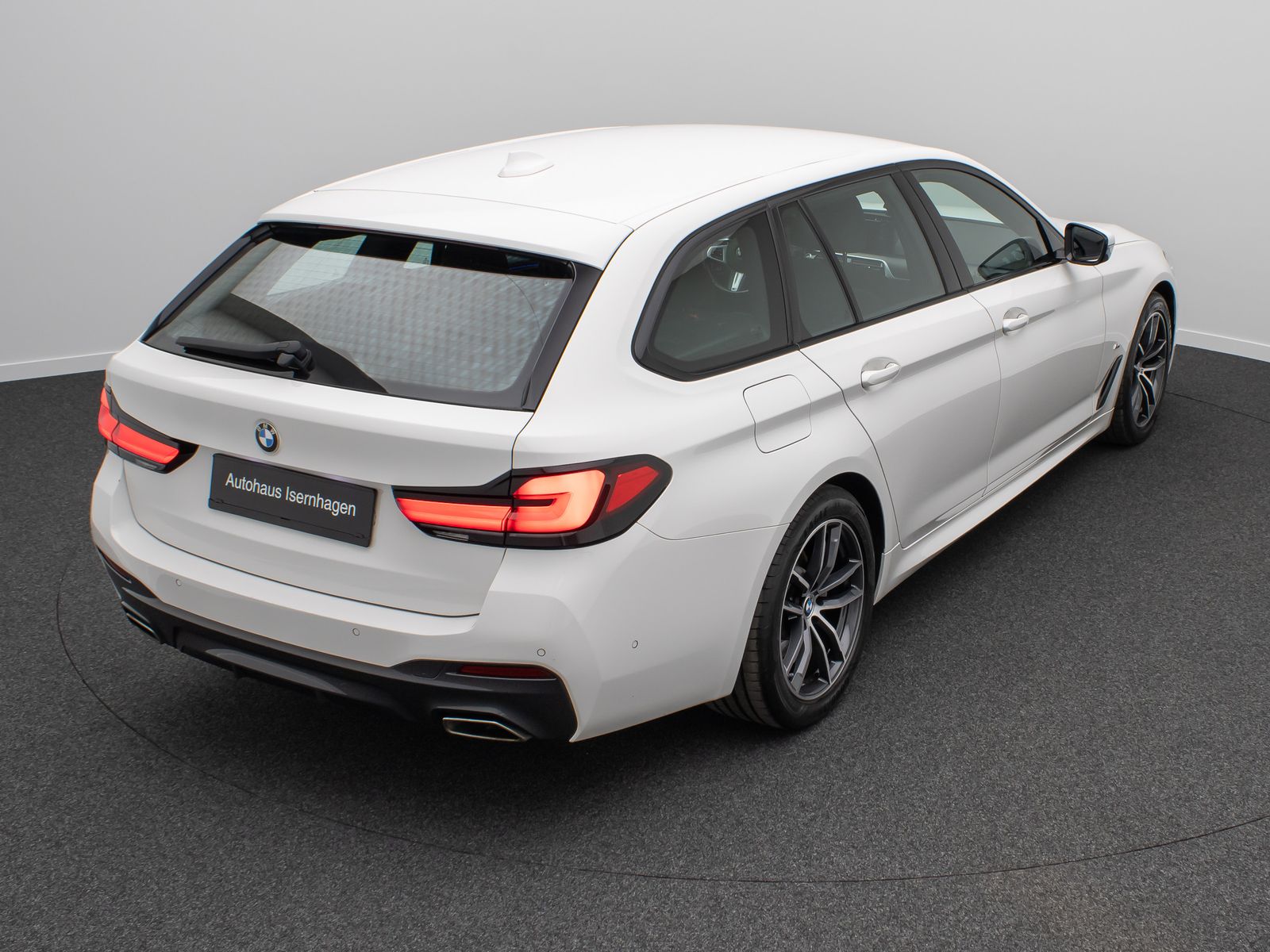 Fahrzeugabbildung BMW 530i M Sport Stop&Go Alarm DAB Komfort HiFi 18"