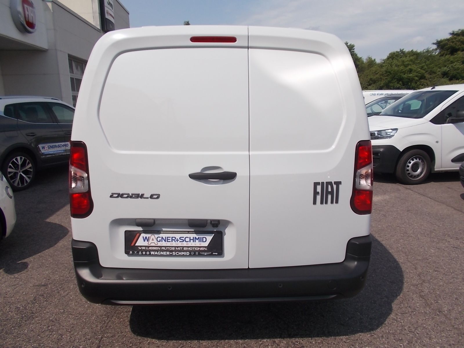 Fahrzeugabbildung Fiat Doblo Multicab L2 1.5 BlueHDi + 5 Sitzer
