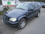 Mercedes-Benz ML 320 - gebrauchte Mercedes-Benz ML 320 aus dem Jahr 2000