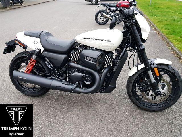 Harley-Davidson Street Rod XG 750 mit Remus