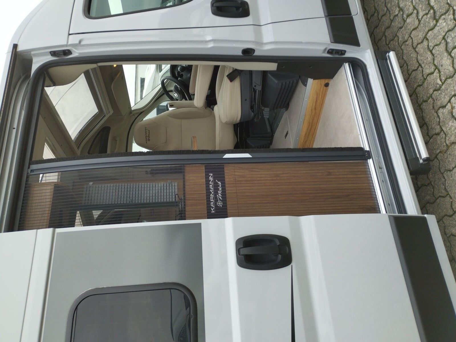 Fahrzeugabbildung Karmann Dexter DE 600 Concept Paket