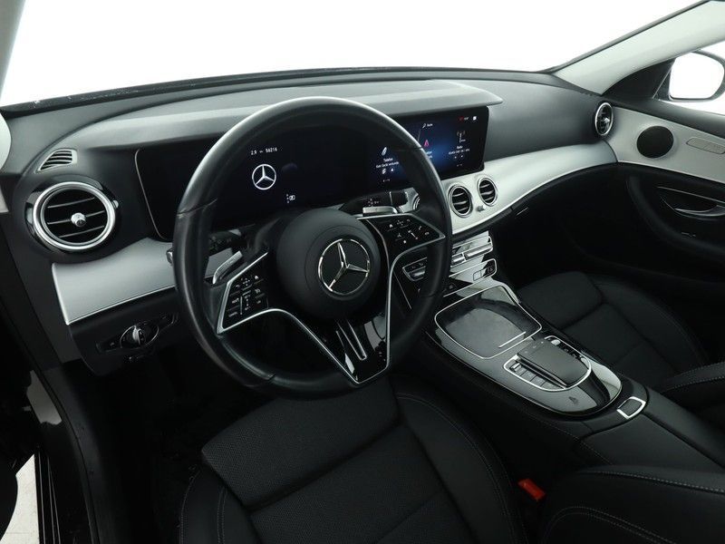 Fahrzeugabbildung Mercedes-Benz E 220 T d AVANTGARDE, Standheizung, MBUX Premium