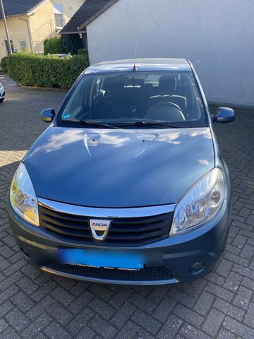 Dacia Sandero Laureate 1,6l mit Klima und Servo,...