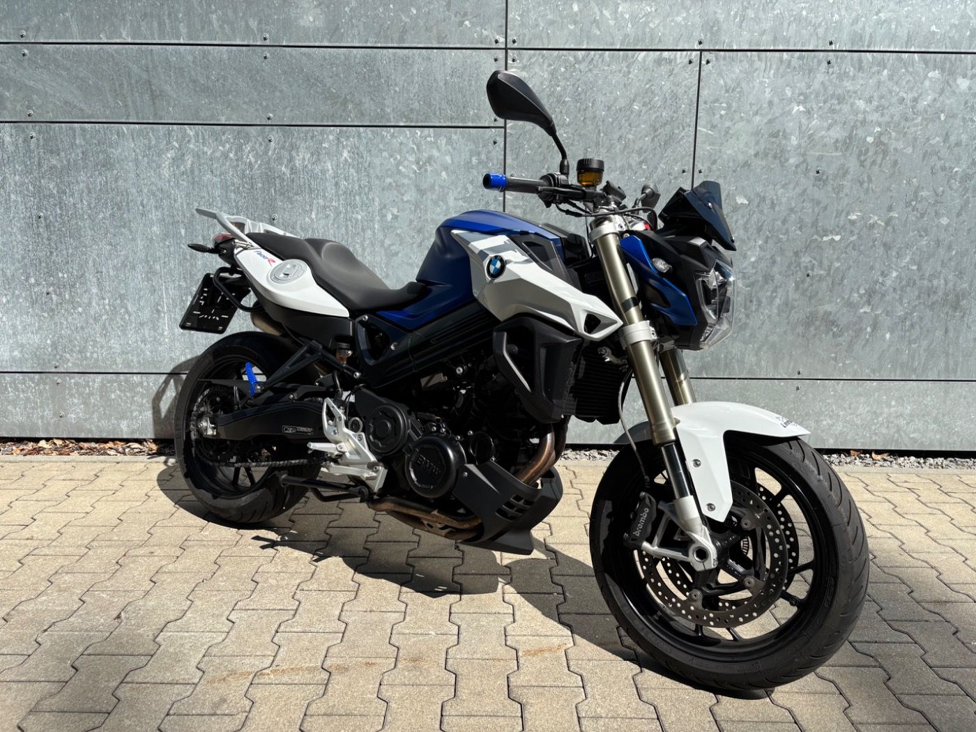 Fahrzeugabbildung BMW F 800 R Touren- und Dynamikpaket
