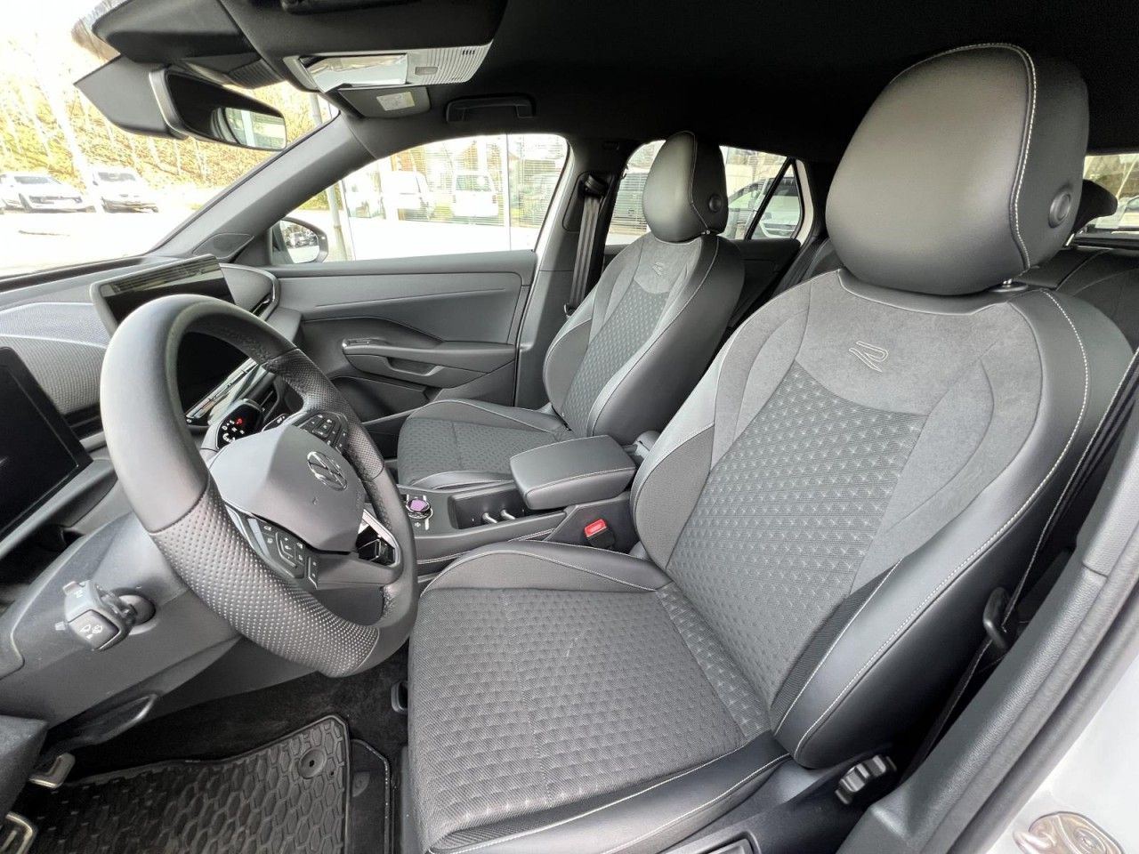 Volkswagen T-Roc - Bild 8