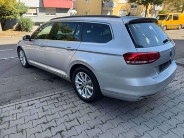 Volkswagen Passat Variant - 4