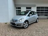 Mercedes-Benz A 150 Avantgarde Klima Sitzhzg. Allwetter HU Neu - silberne Mercedes-Benz A 150