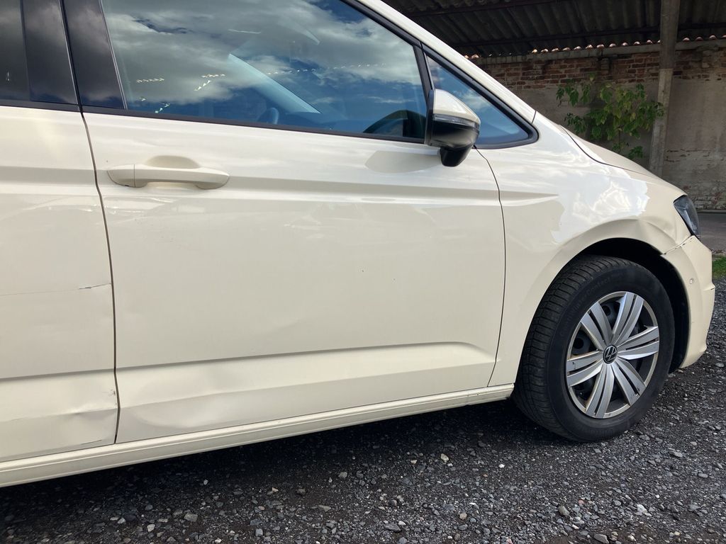 VW Touran 2.0 TDI Trendline Taxi DSG Navi Leder Shz VW Touran 2.0 TDI Trendline Taxi DSG Navi Leder Shz