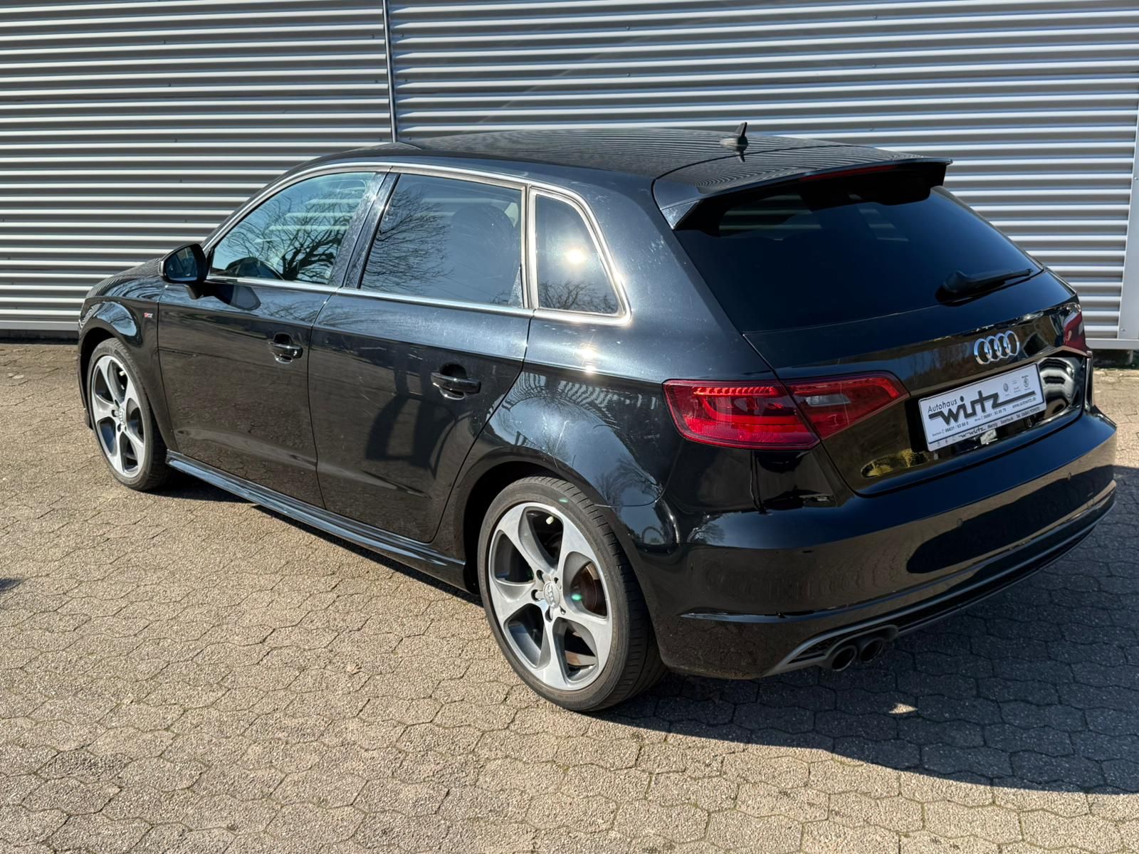 Fahrzeugabbildung Audi A3 Sportback AHK NAVI