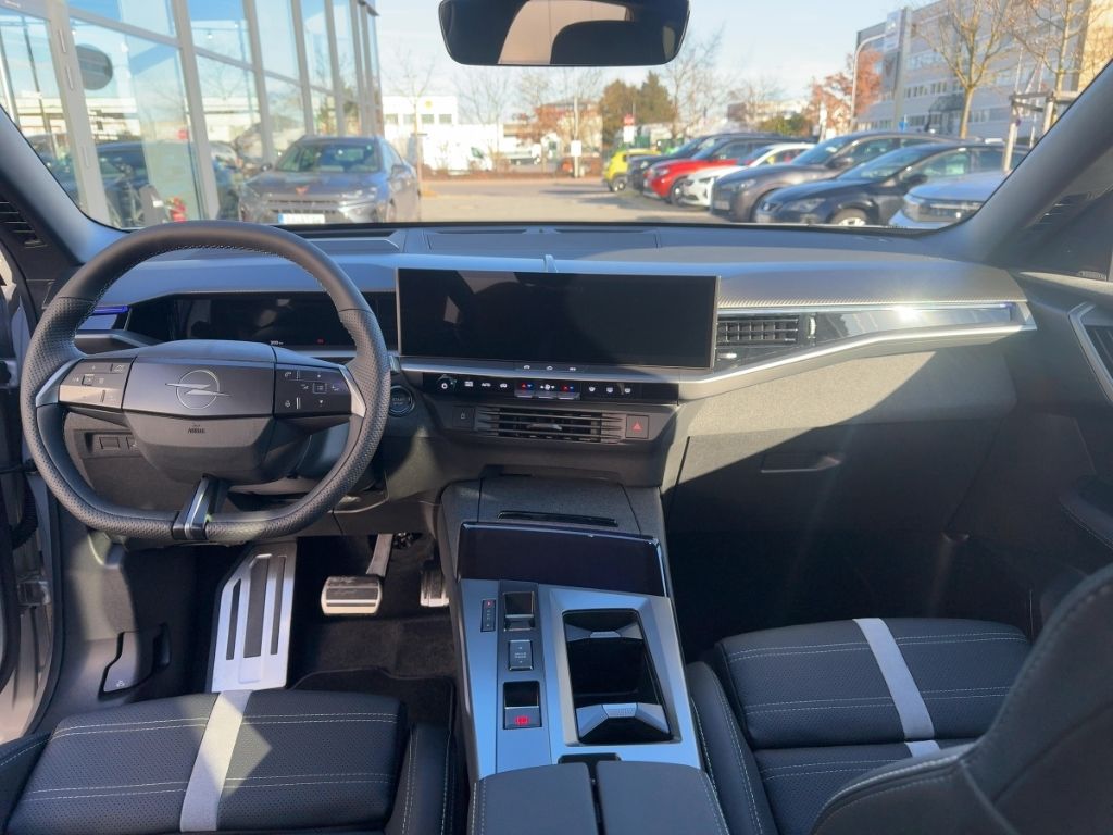 Fahrzeugabbildung Opel Grandland GS Komfort Paket Panoramadach Anhängek