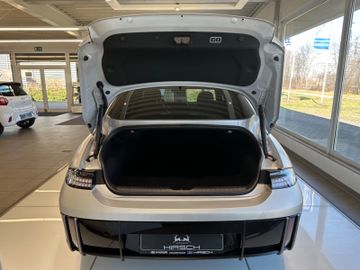 Fahrzeugabbildung Hyundai IONIQ 6 2WD 77,4 kWh 229 PS UNIQ-Paket