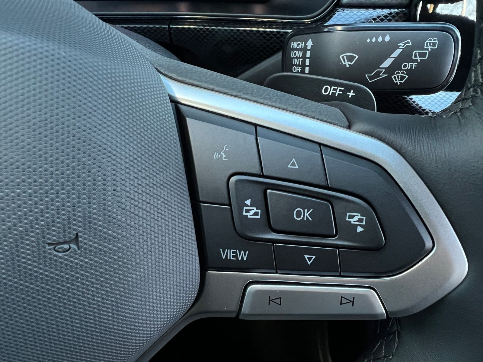 Fahrzeugabbildung Volkswagen T-Cross Life 1.0 TSI DSG *IQ.Light, Climatronic,