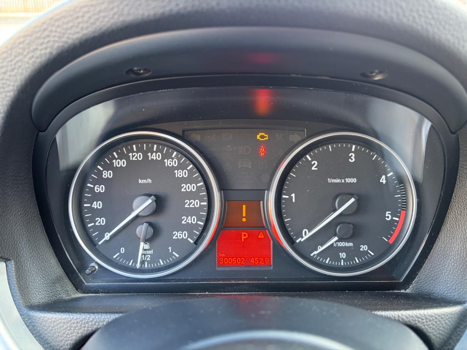 BMW 325 2008 — photo 11