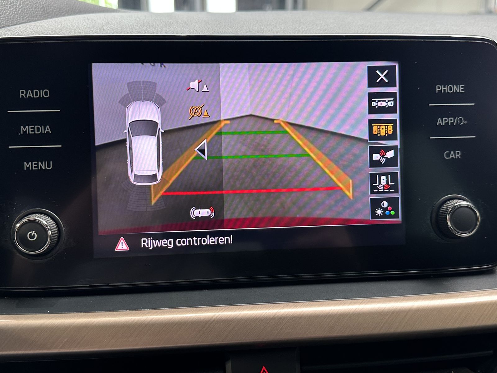 Fahrzeugabbildung SKODA Scala 1.5 TSI DSG Style LED+ACC+KAMERA+SHZ+CARPL