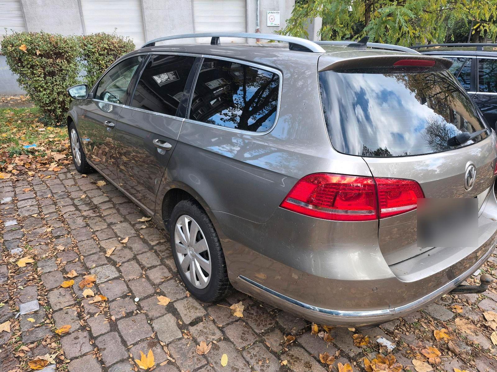 Volkswagen Passat 2012 — photo 7