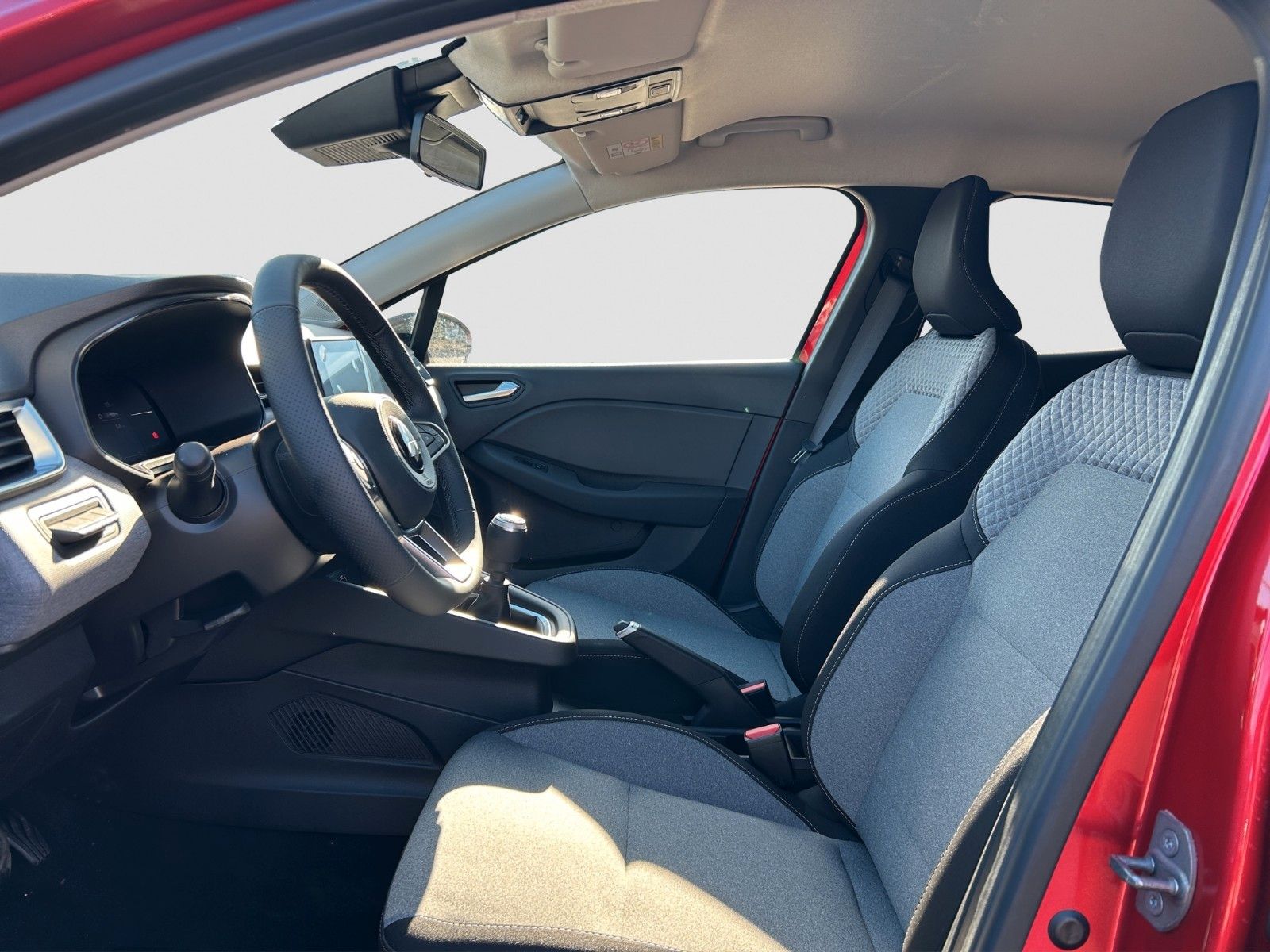 Fahrzeugabbildung Mitsubishi Colt Plus 1.0 T TGZL & Preisvorteil € 4.439,-