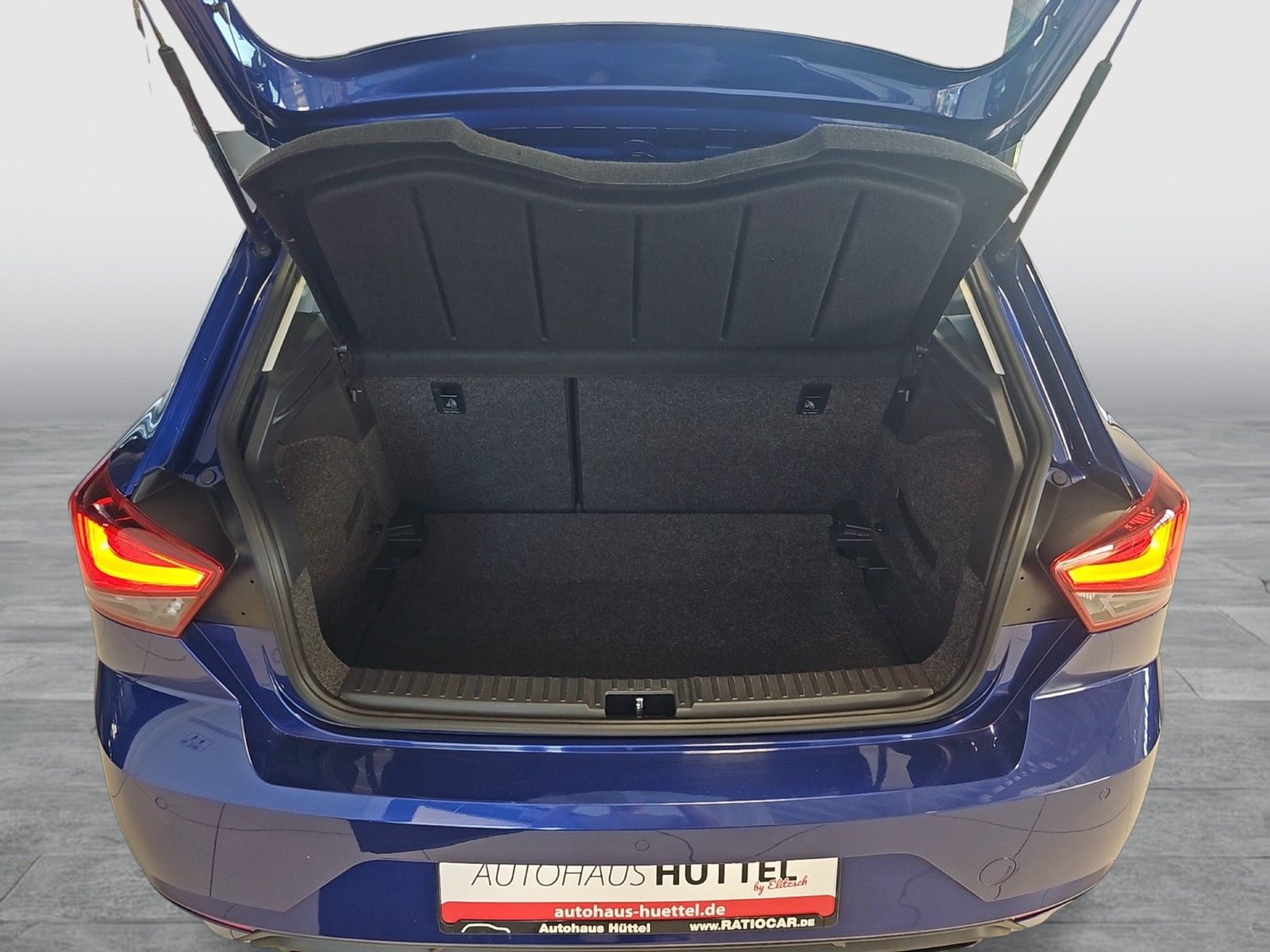 Fahrzeugabbildung SEAT Ibiza FR LED PANORAMADACH SH NAVI