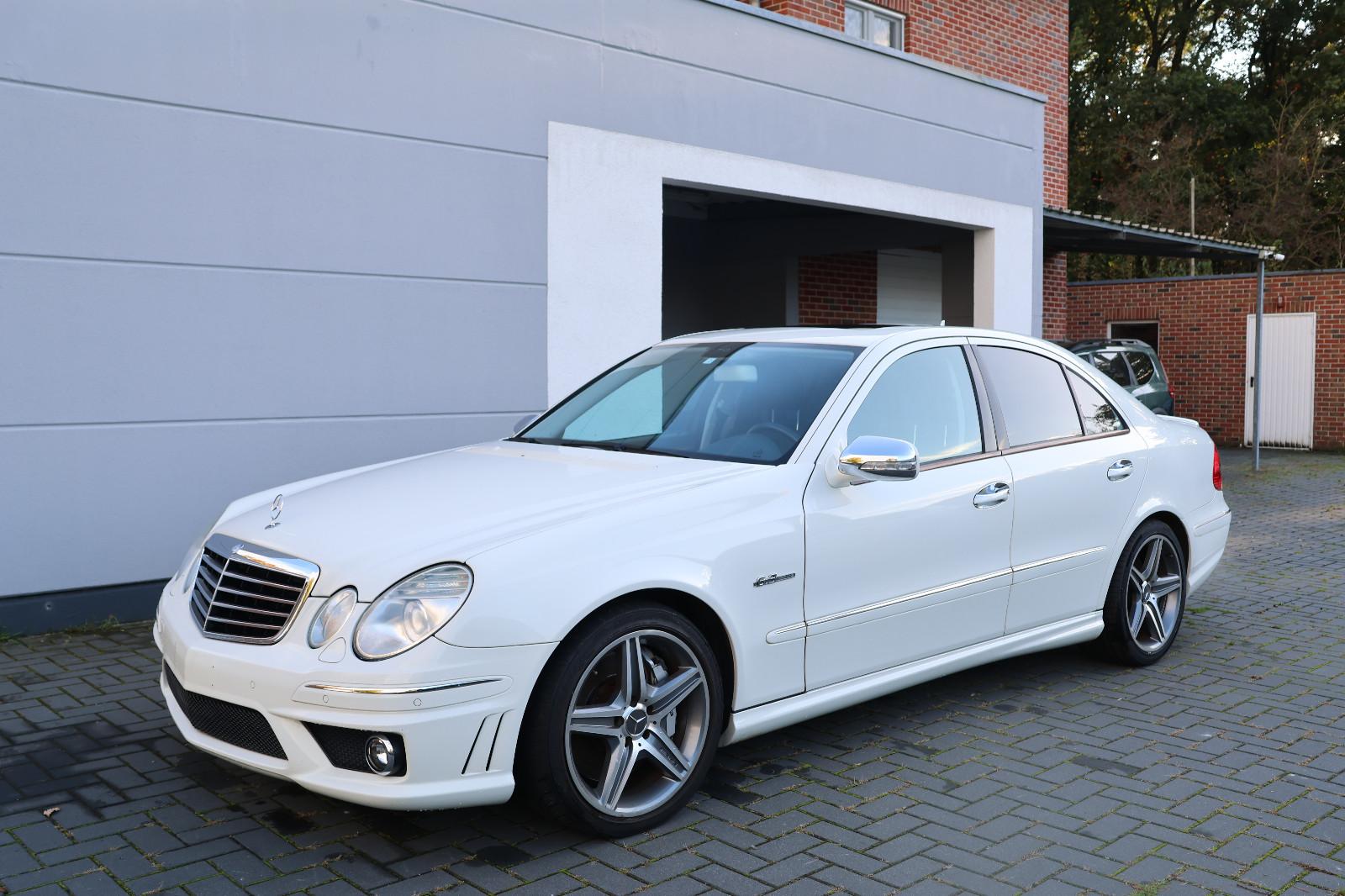 Mercedes-Benz E 63 AMG E -Klasse Lim.  Rollo HARMAN TuV