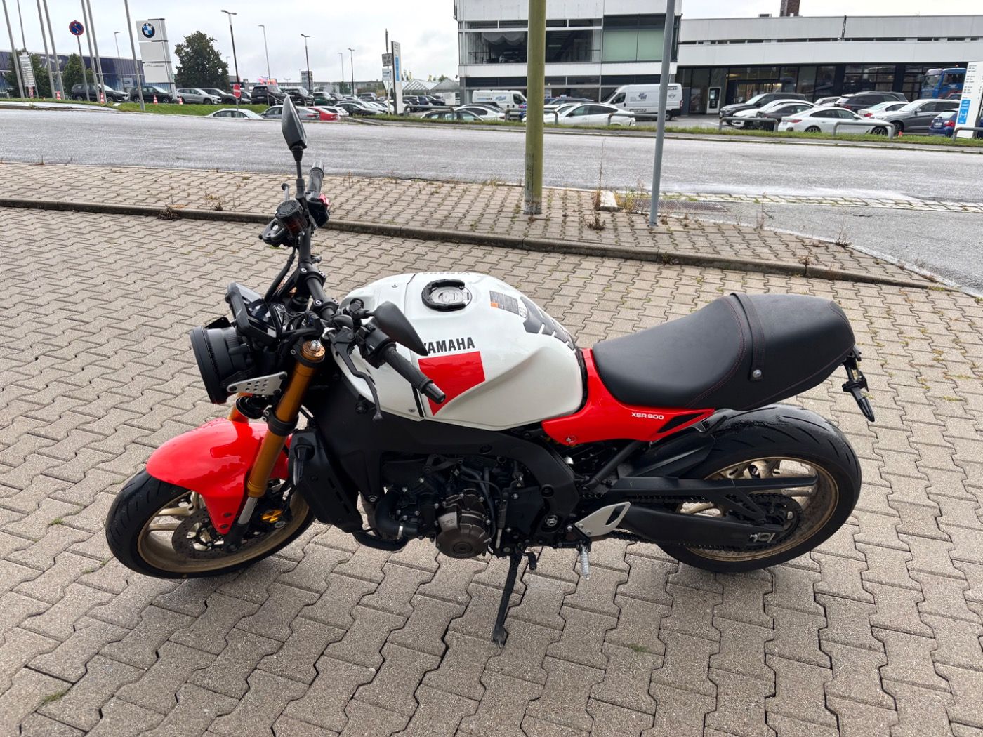 Fahrzeugabbildung Yamaha XSR 900 kurzer Kennzeichenhalter