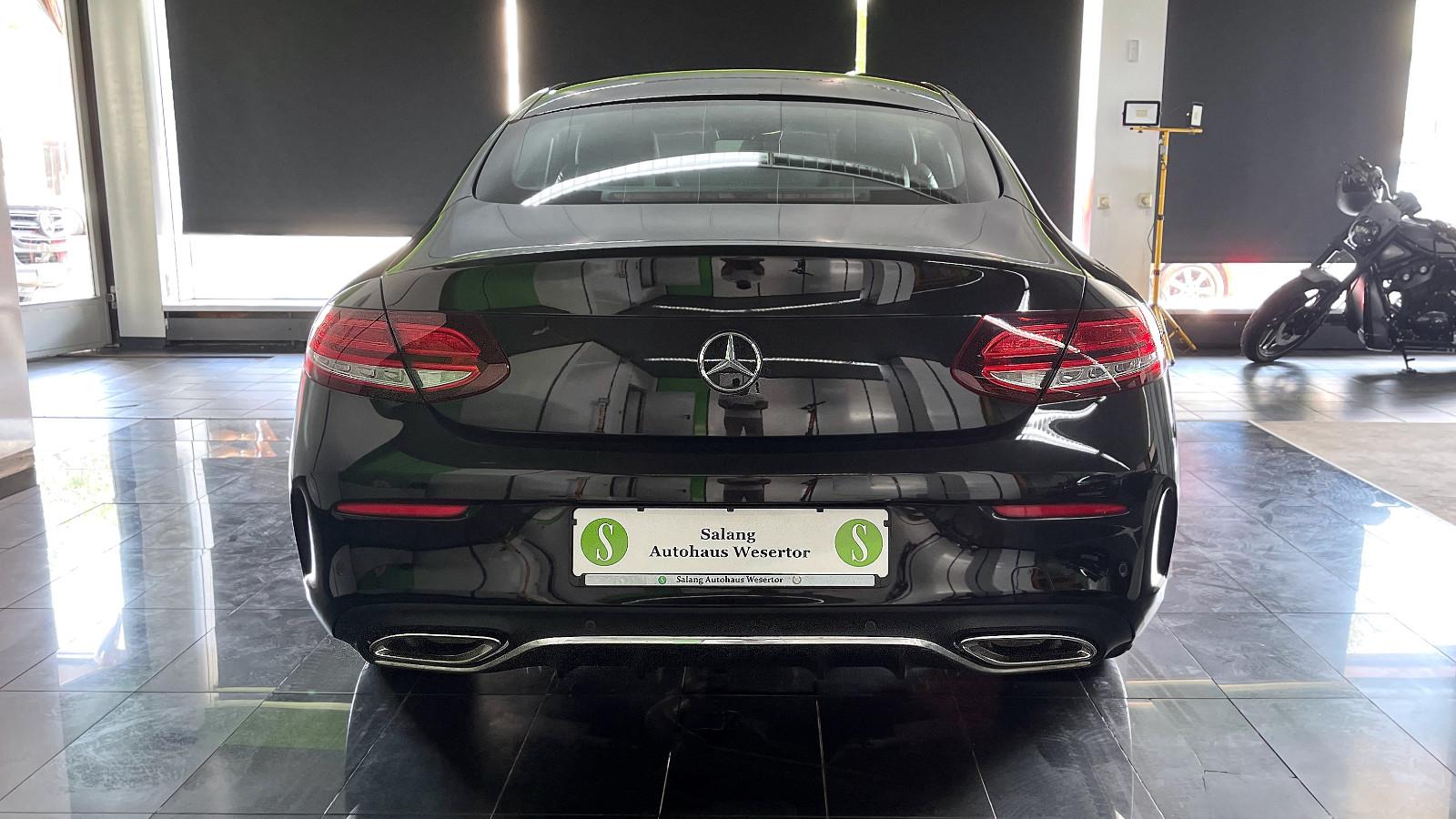 Mercedes-Benz C 200 4Matic AMG Line|2Hd|CarPlay|MultiLED|RFK