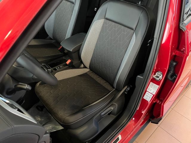 Fahrzeugabbildung Volkswagen T-Roc 1.5 TSI DSG GOAL AHK KAMERA LED-PLUS