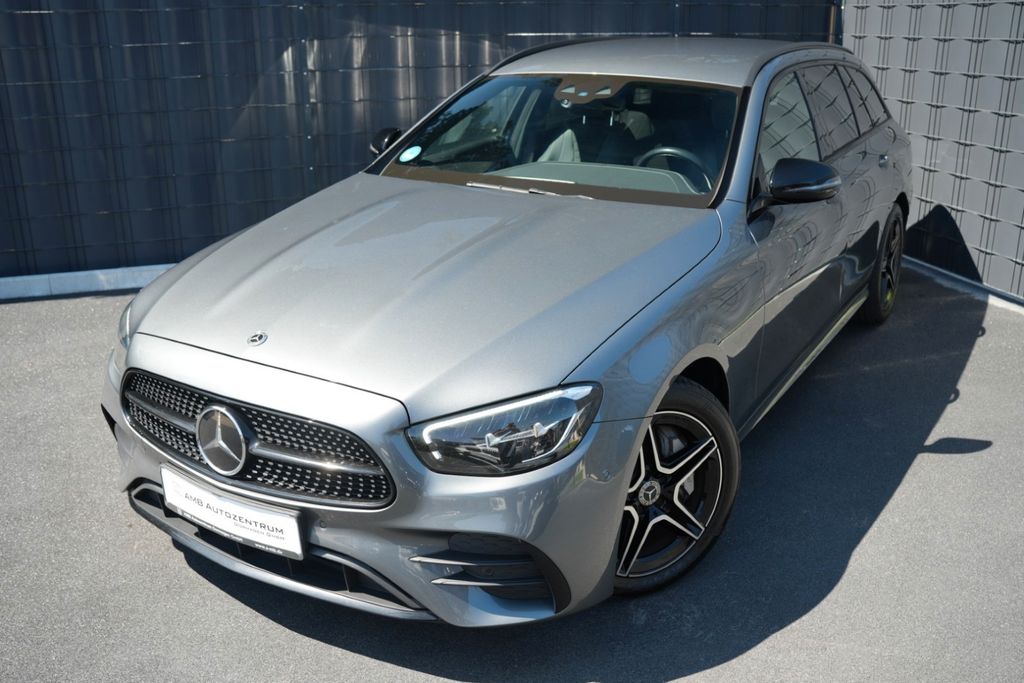 Image of Mercedes-Benz E 300