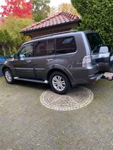Mitsubishi Pajero 3,2 DI-D 4WD Top Automatik Top - gebrauchte Mitsubishi Pajero aus dem Jahr 2016