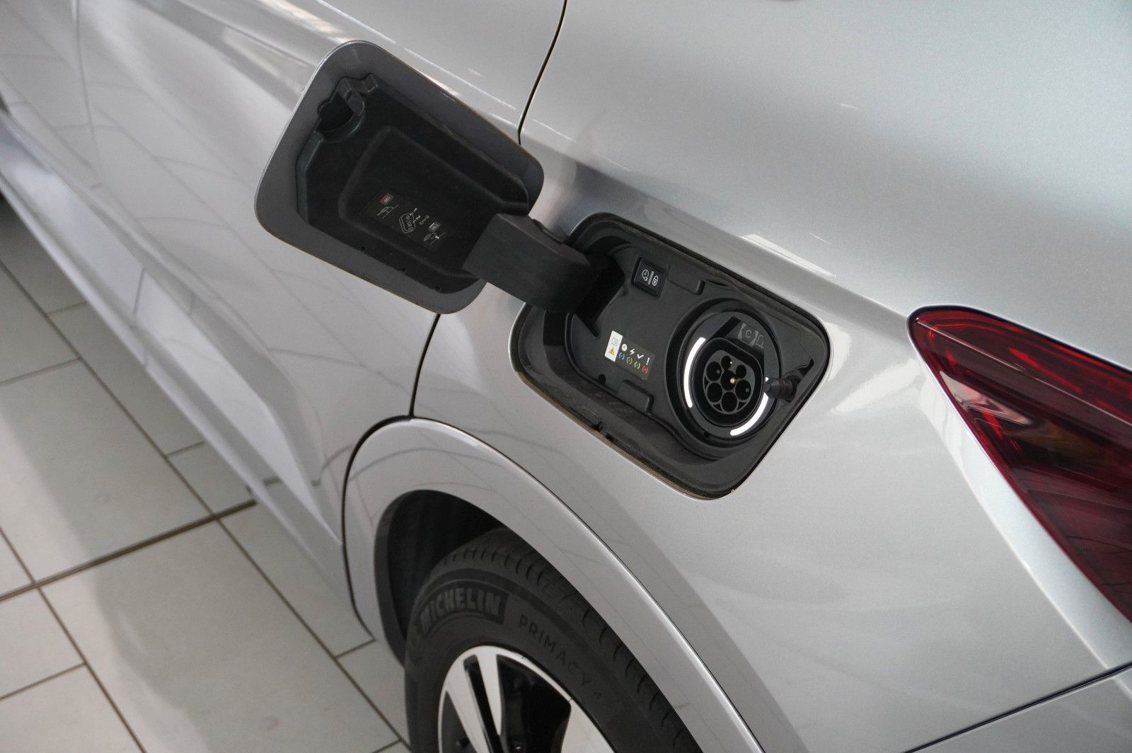 Fahrzeugabbildung Opel Grandland (X) ULTIMATE 4HYBRID NAVI/LED/SPORT/SH