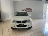 Suzuki Grand Vitara 1.9 DDiS 5 porte Executive - weiße Suzuki Grand Vitara