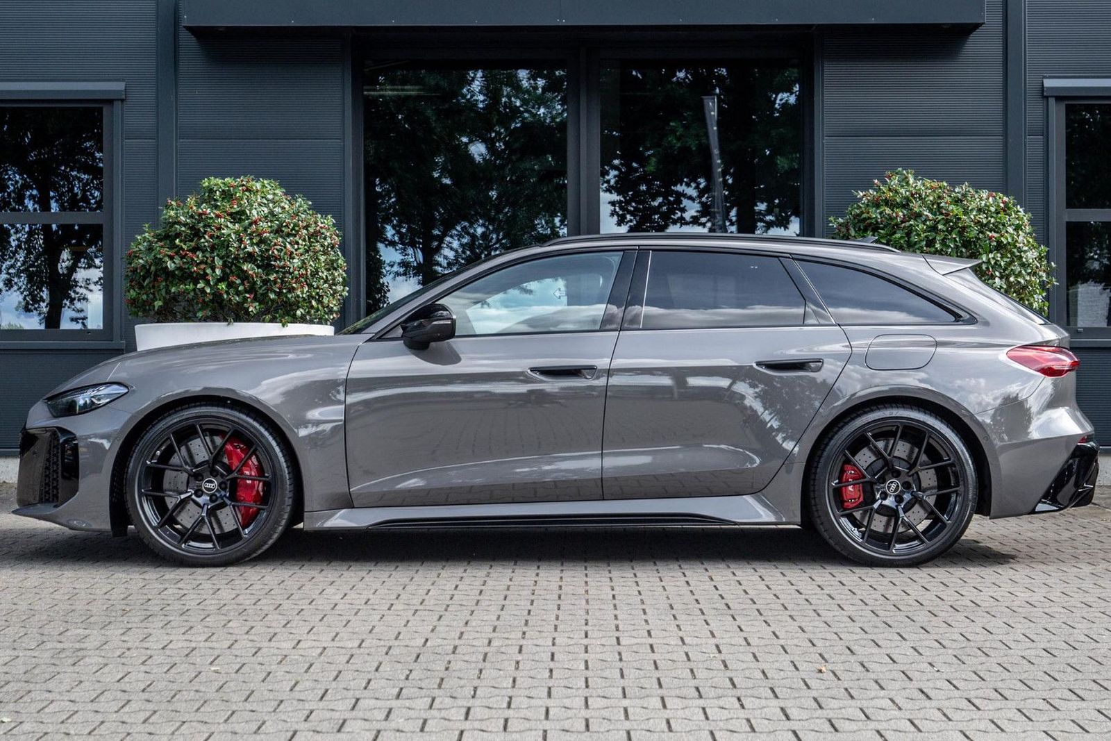 Audi RS5 Avant e-hybrid quattro imagem 3