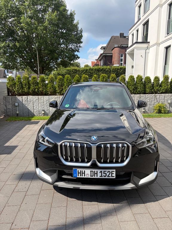 Image of BMW iX1