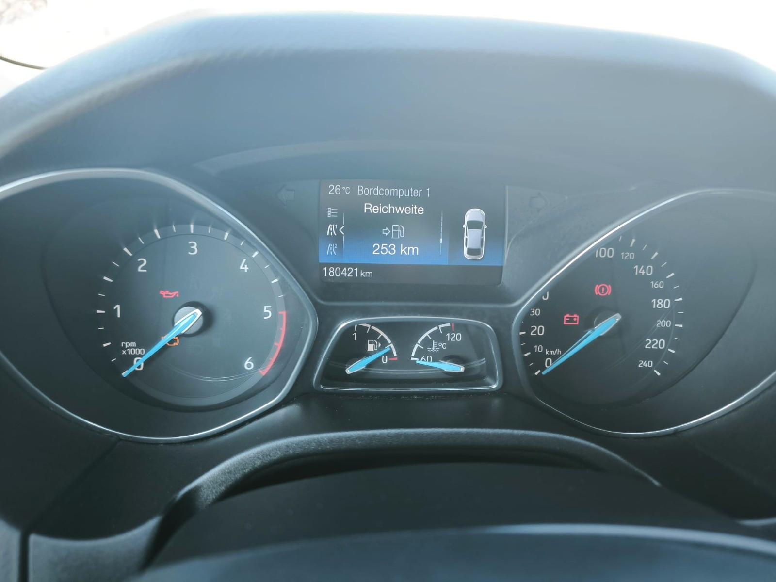 Ford Focus 2015 — вигляд ззаду