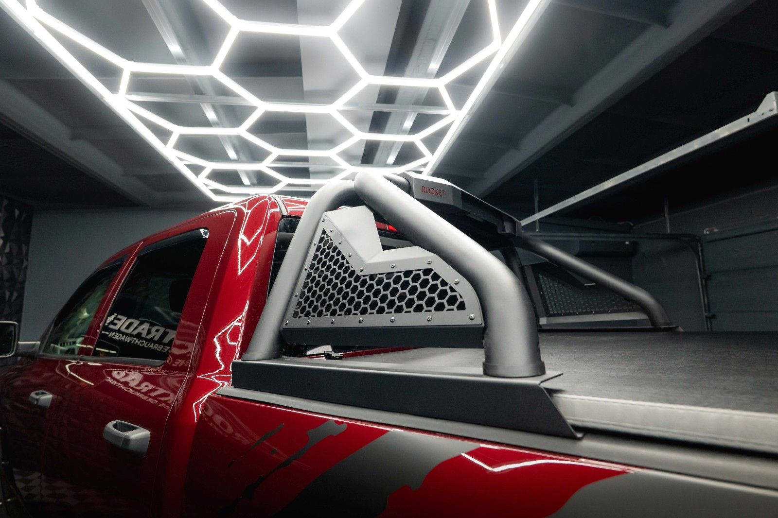 Fahrzeugabbildung Dodge RAM 5.7 V8 HEMI 4x4 OFFROAD Night-Paket *LED*AHK