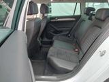 Volkswagen Passat Var. 1.4 TSI DSG HIGH LED PAN ACC NAV RFK - Volkswagen Passat mit Benzin-Antrieb: Kombi
