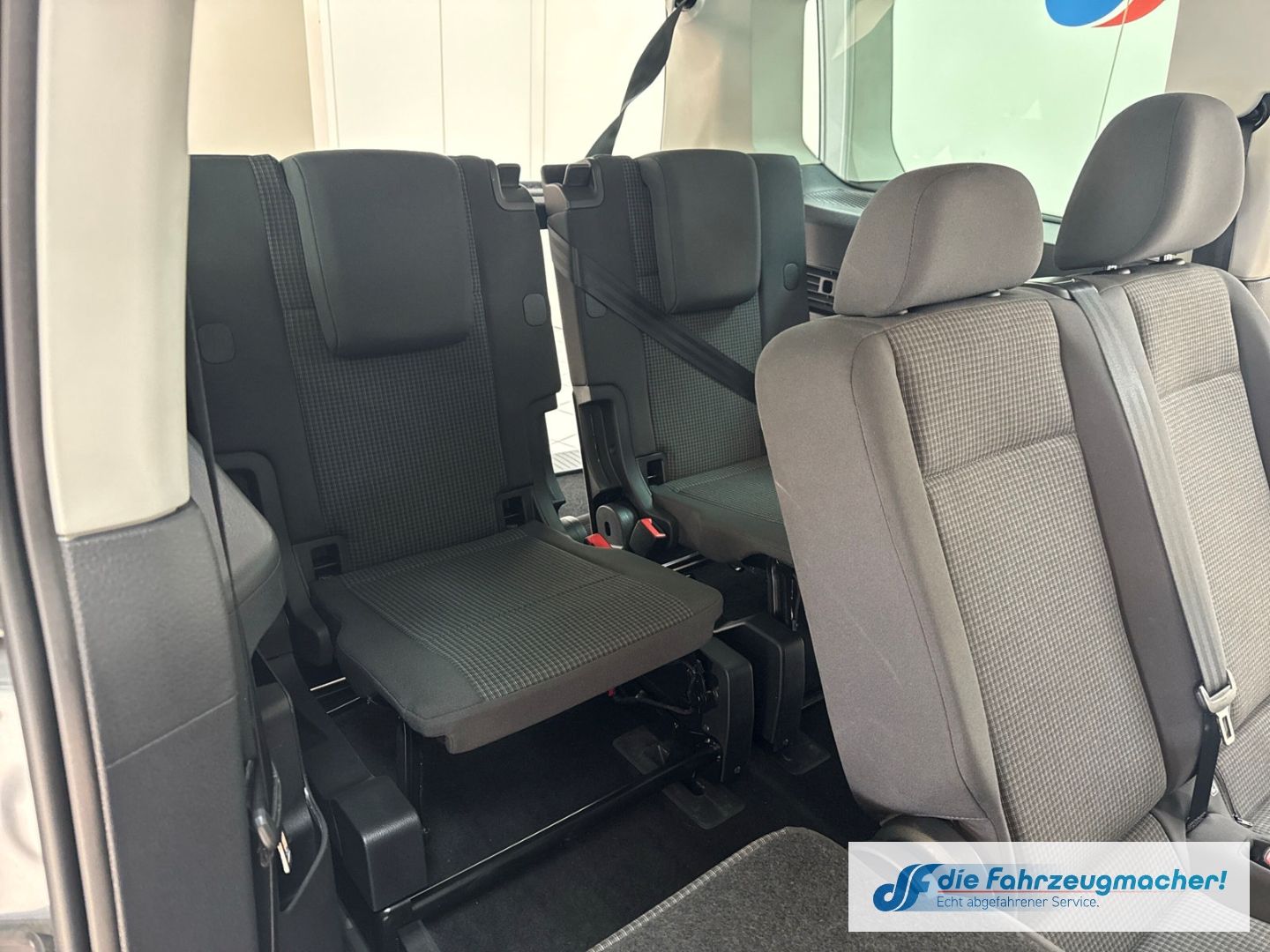 Fahrzeugabbildung Volkswagen Caddy Basis Maxi 2.0 TDI EU6d Navi Apple CarPlay