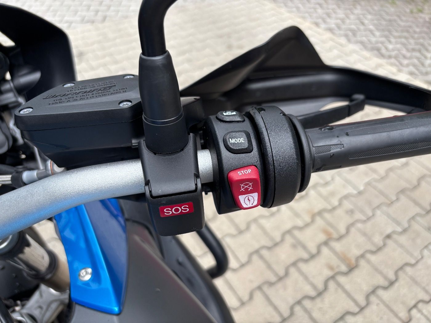 Fahrzeugabbildung BMW R 1250 GS 3 Pakete Akrapovic