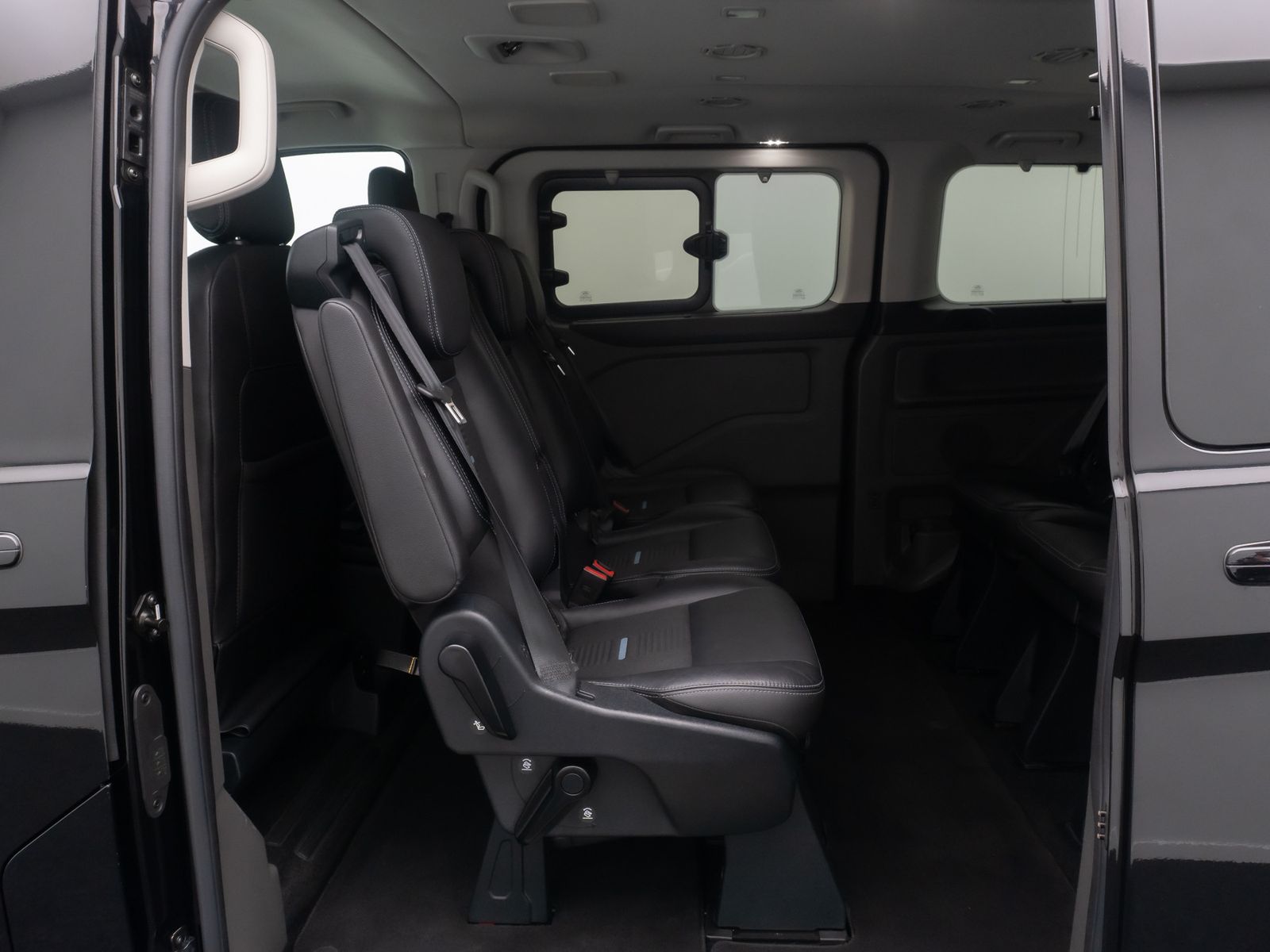 Fahrzeugabbildung Ford Custom Tourneo Active ACC Bi-Xenon DriveAss DAB