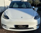 Tesla Model Y Long Range AWD* innen Weiß * Neuwertig * - Tesla Model Y in Düsseldorf