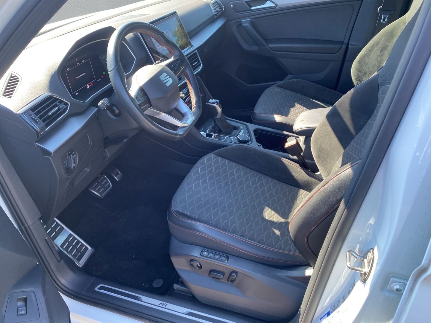 Fahrzeugabbildung SEAT Tarraco FR 4Drive 2.0 TSI: AHK-klappbar* El. Pan