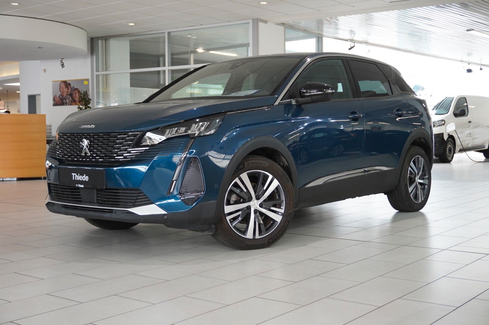 Fahrzeugabbildung Peugeot 3008 1.2T ALLURE PACK NAVI/LED/KAMERA/SH/SPORT