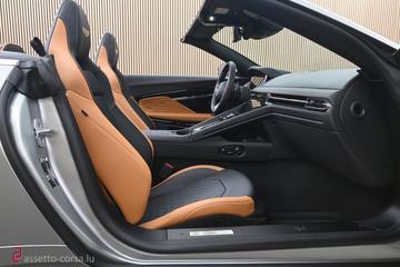 2024 Aston Martin DB12 缩略图 34